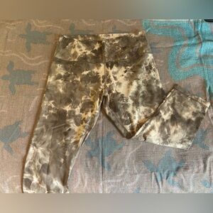 Lululemon capri leggings tie-dye purple grey color Tag Size 14